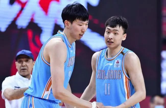 期间哈登场均19.3分5.5板9.3助 三项命中率48/44/93%今日NBA常规赛，快船战胜勇士取得6连胜。